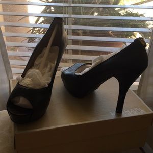 MIAMI OPEN TOE LEATHER PUMP
